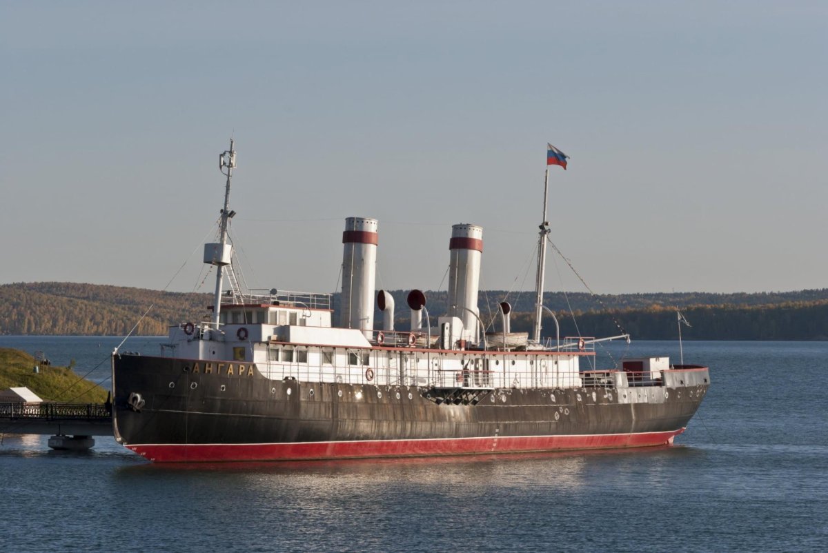 Корабль музей Ангара в Иркутске