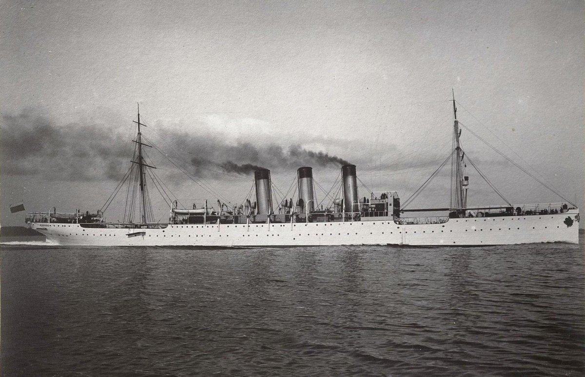 Учебное судно комсомолец океан