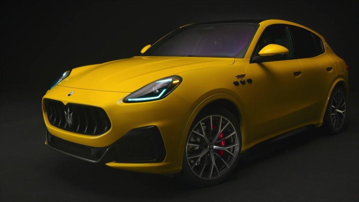 Мазератти кроссовер 2022