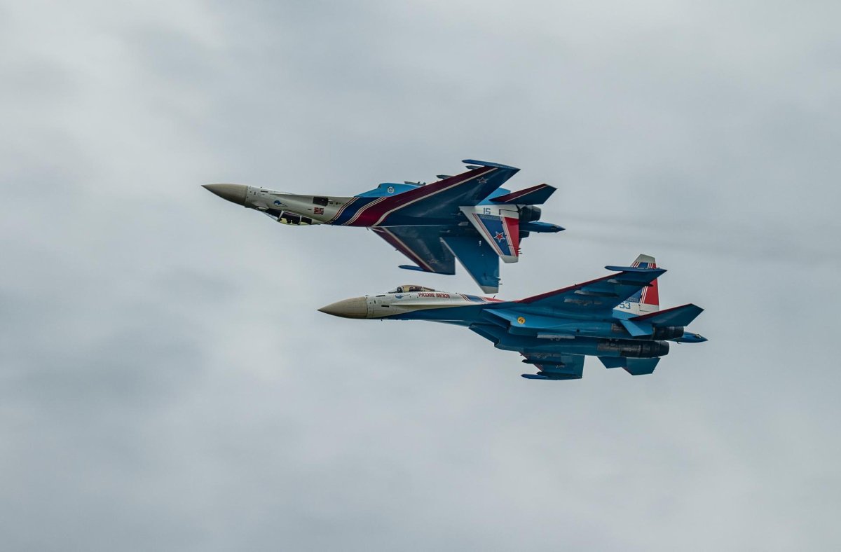 Истребитель Су-30см2