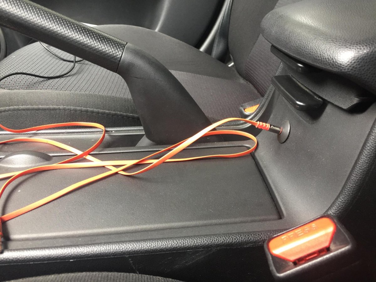 Аукс Мазда 3