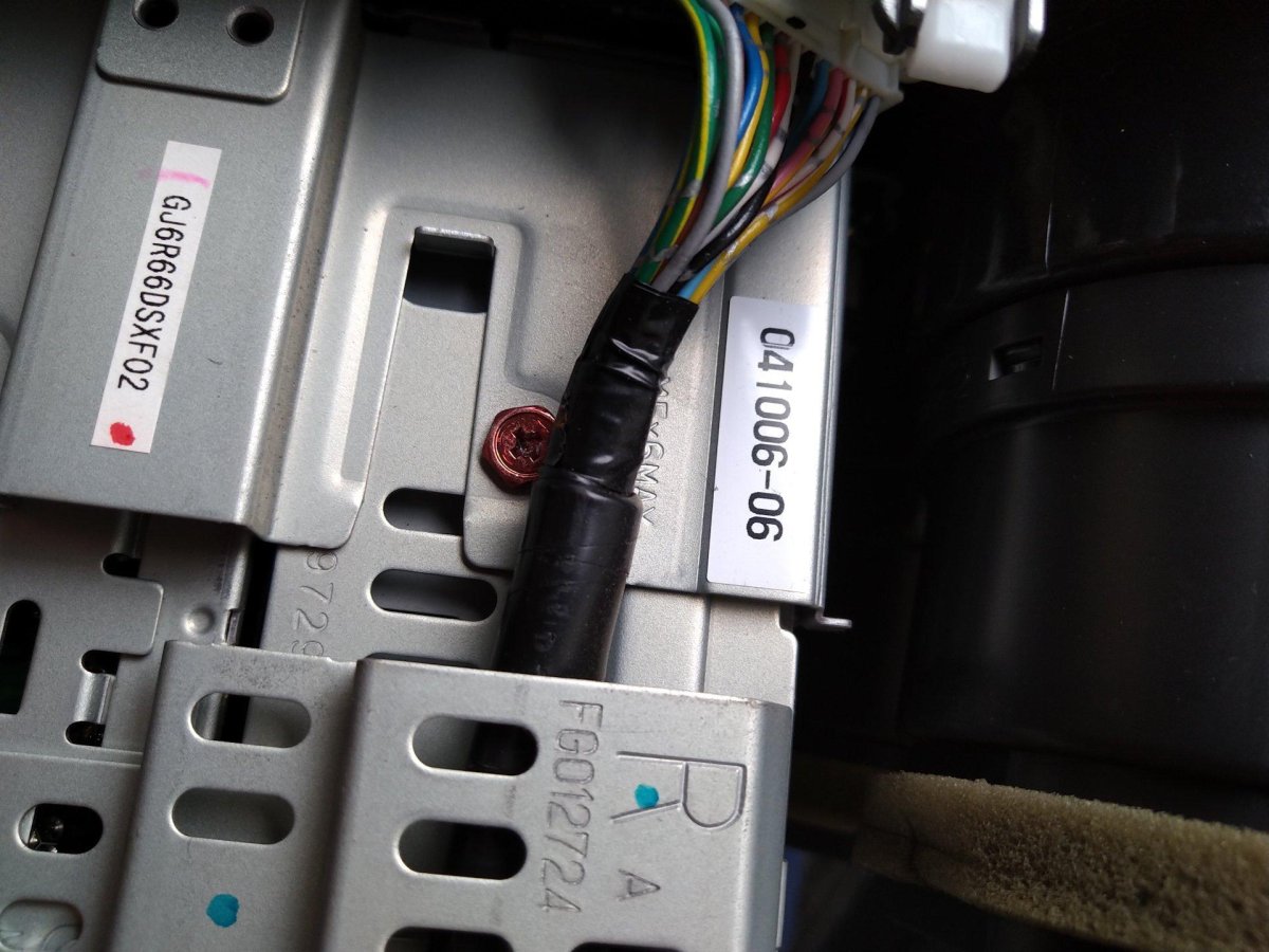 Мазда 6 кабель аукс