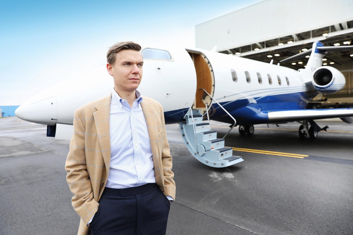 Бизнесмен в самолете