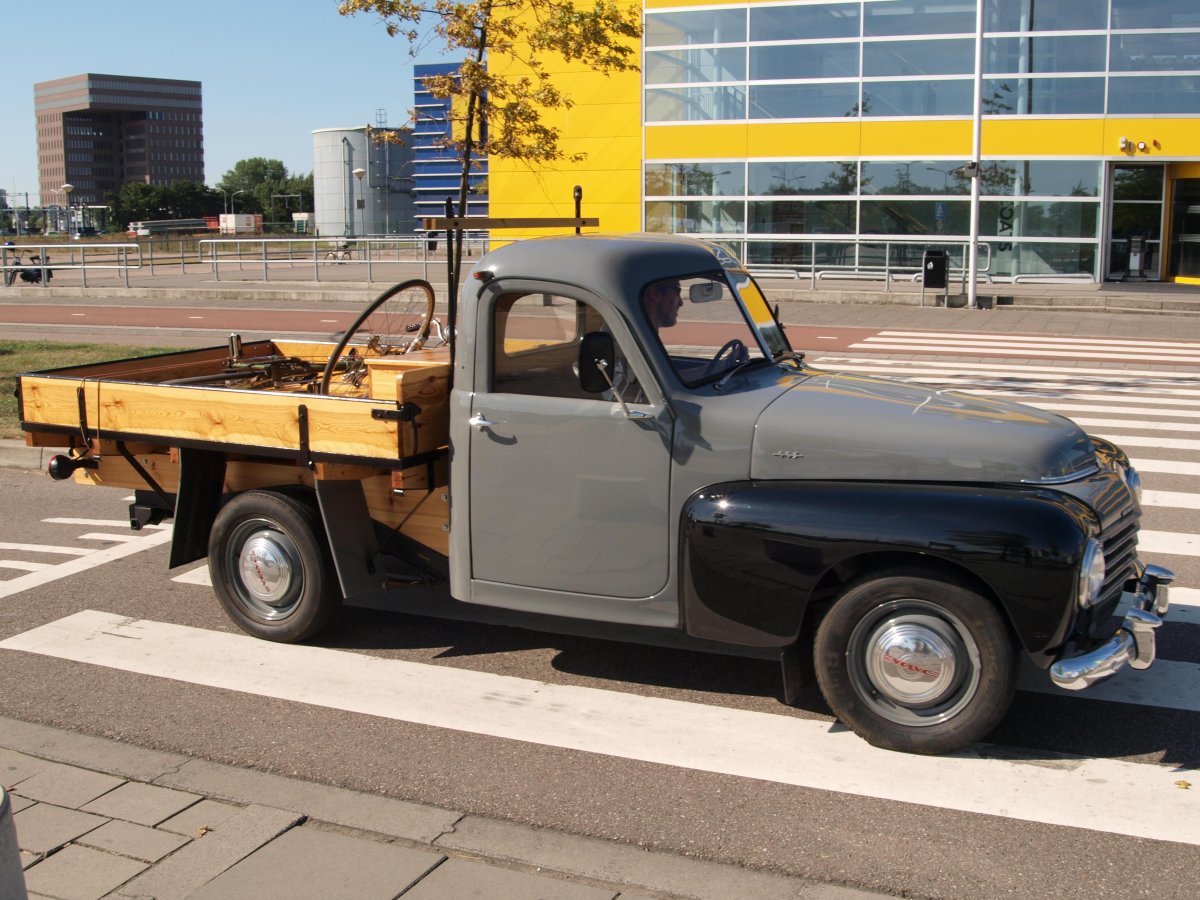 Volvo pv445