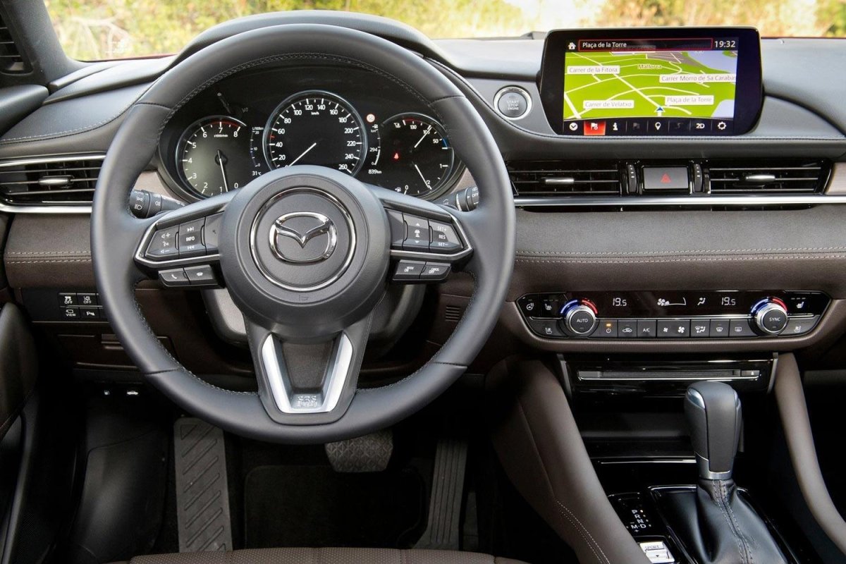 Mazda 6 2018 салон