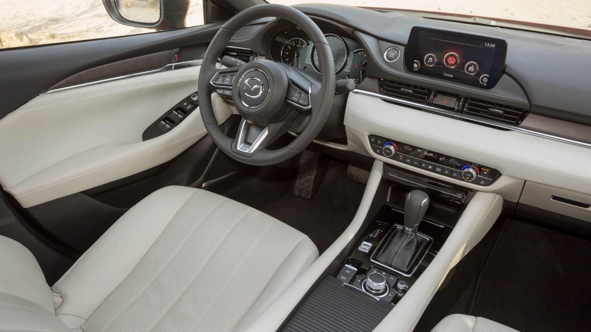 Мазда 6 2020 салон