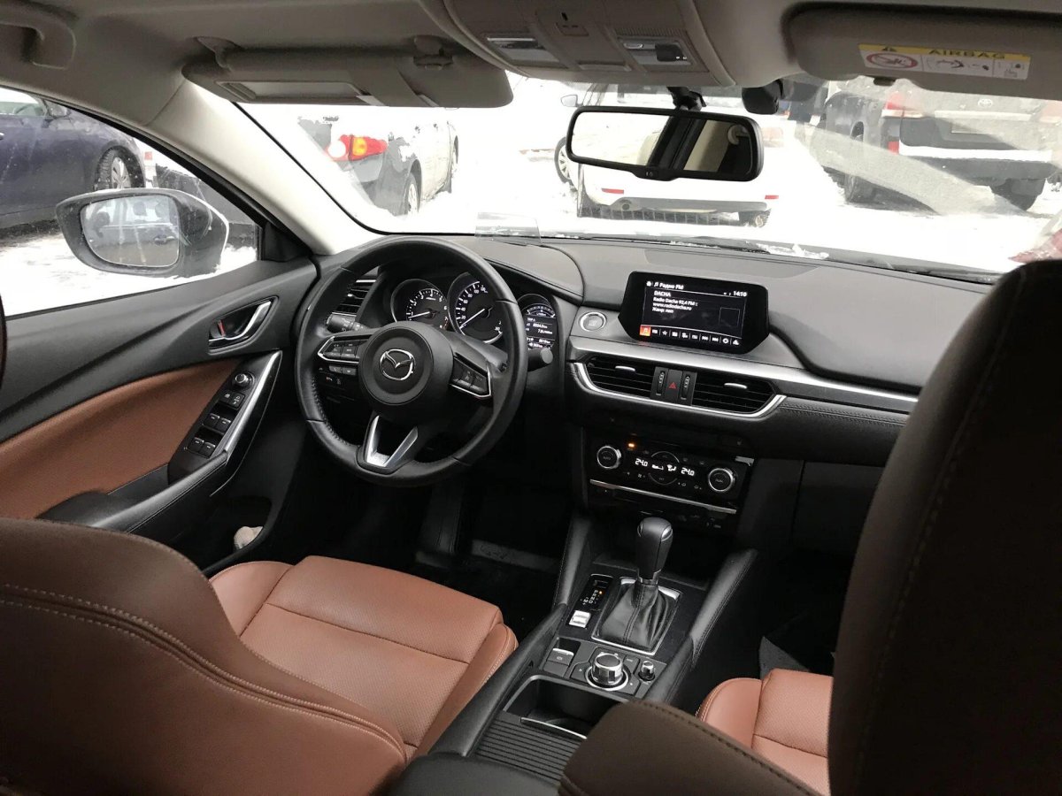 Мазда 6 2021 салон