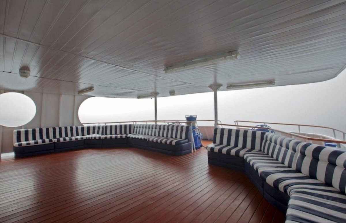 Теплоход Империя Байкал