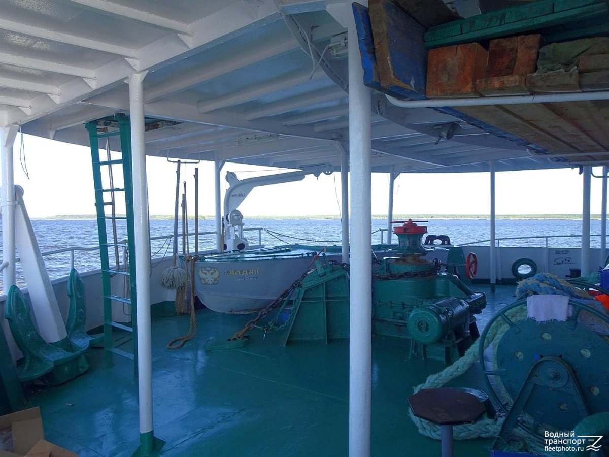 Палуба баржи