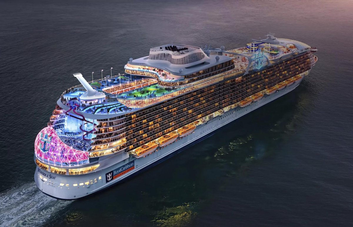 Круизный лайнер Аллюр