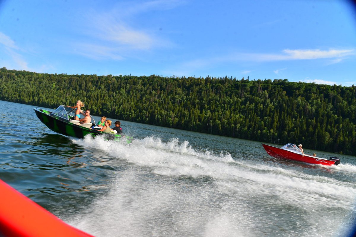 Катер Чайка водомет