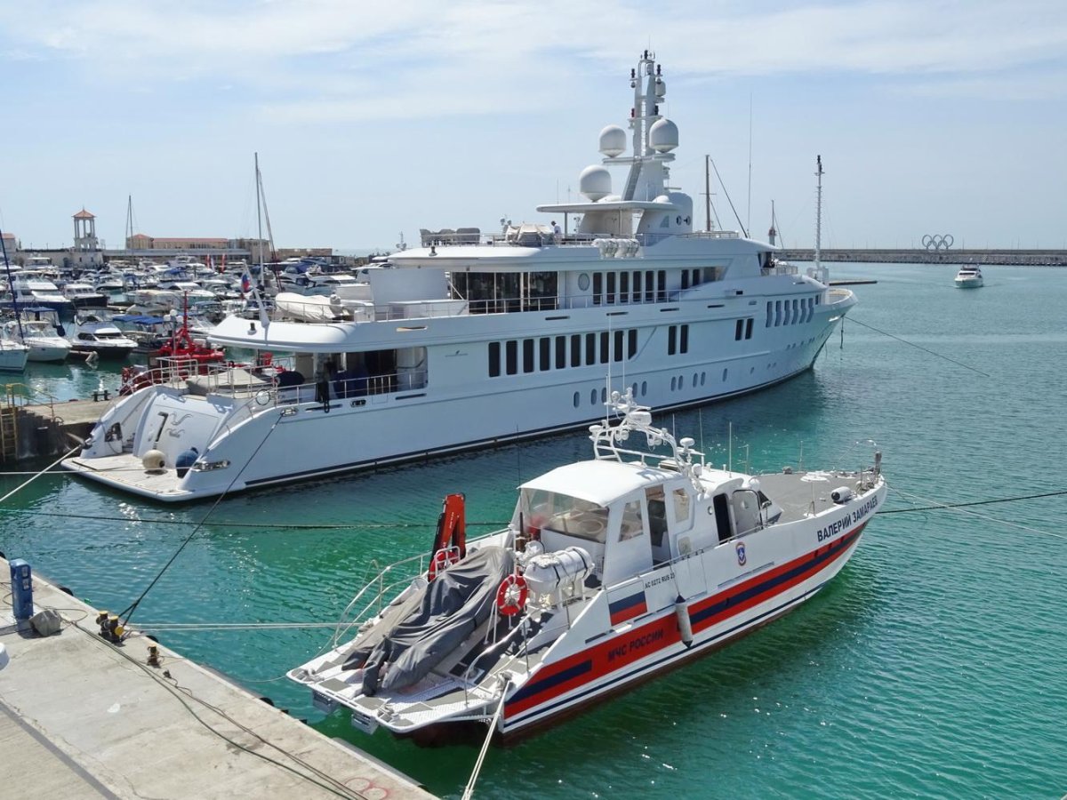 Многоцелевой поисково-спасательный катер "Мангуст"