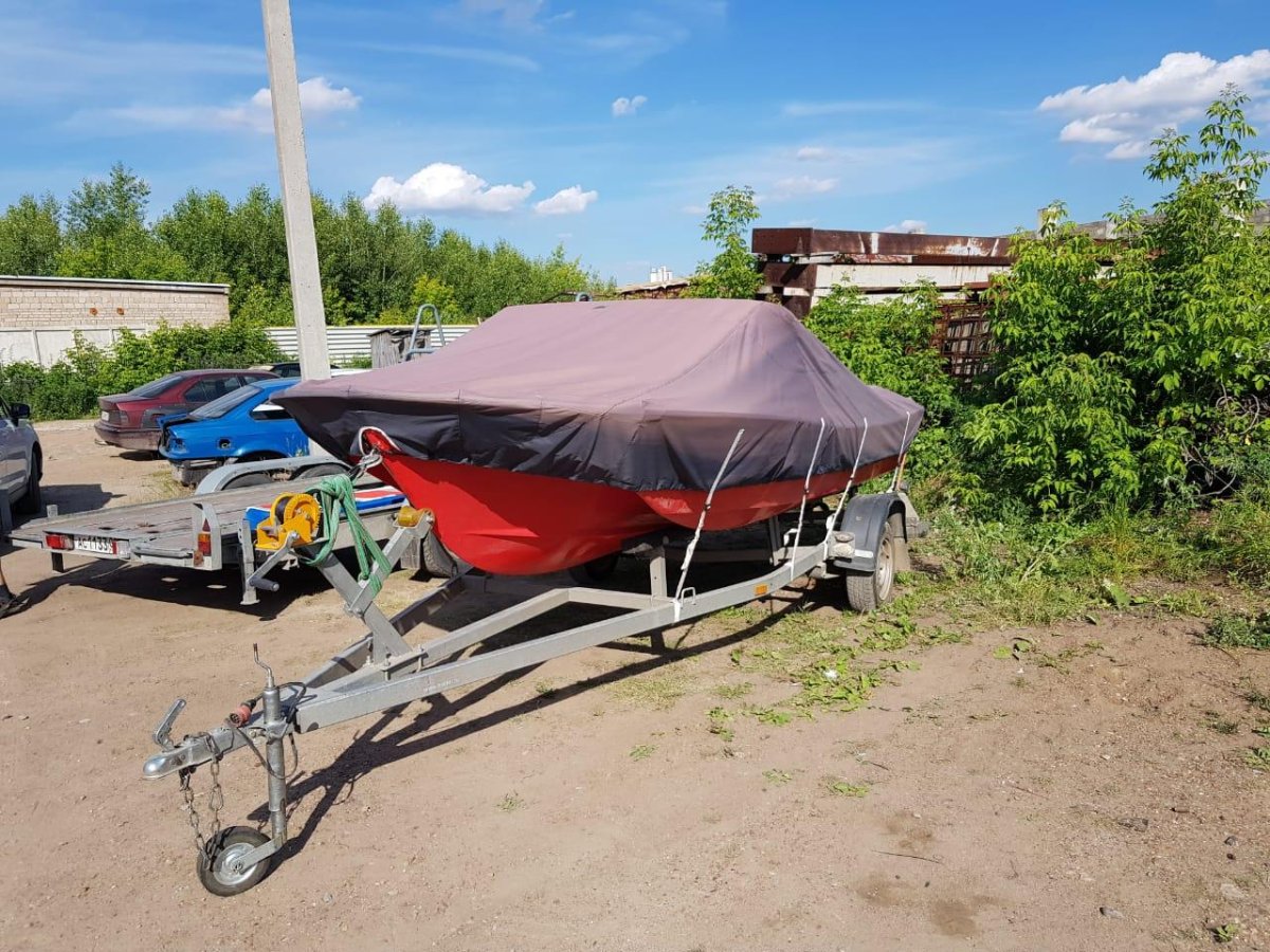 Катер Чайка