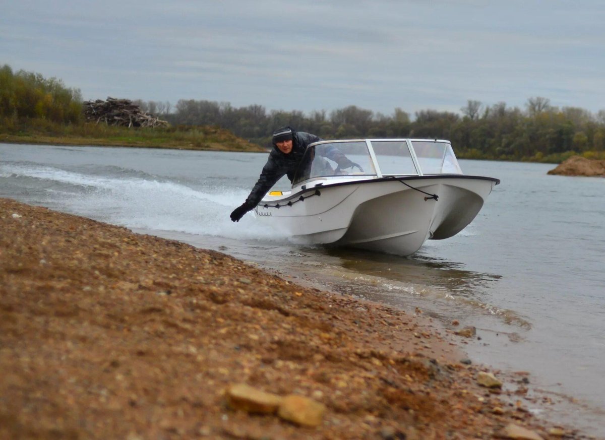 Водометный катер River Jet