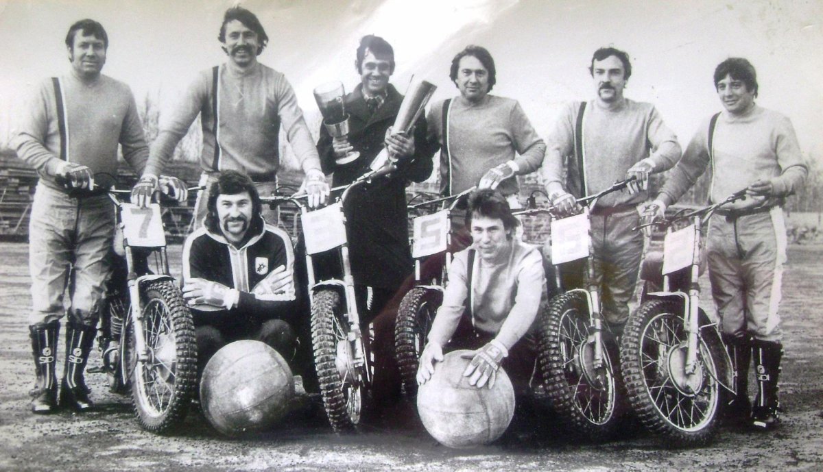 Ковровец мотобол