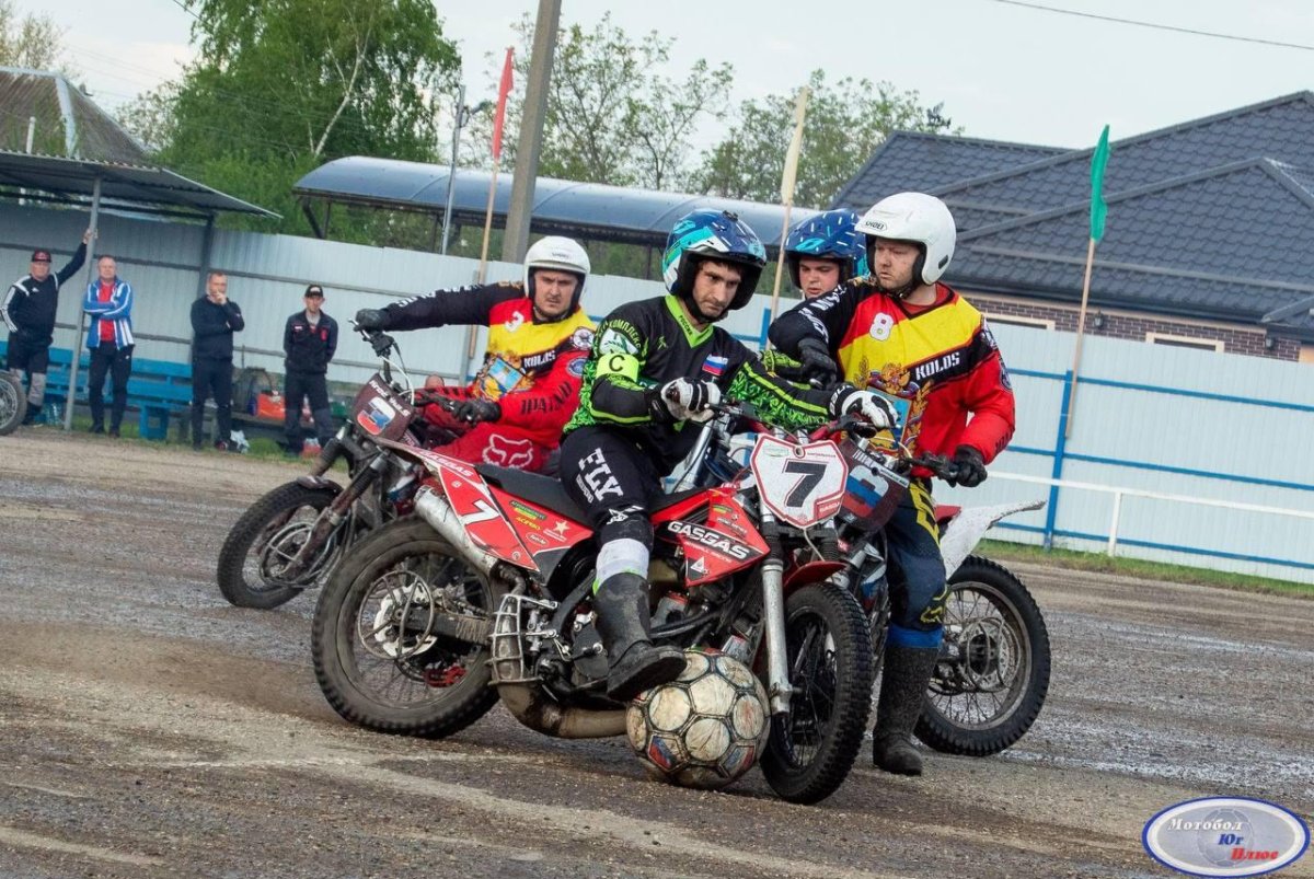 Мотобол командамв станице Кирпильской