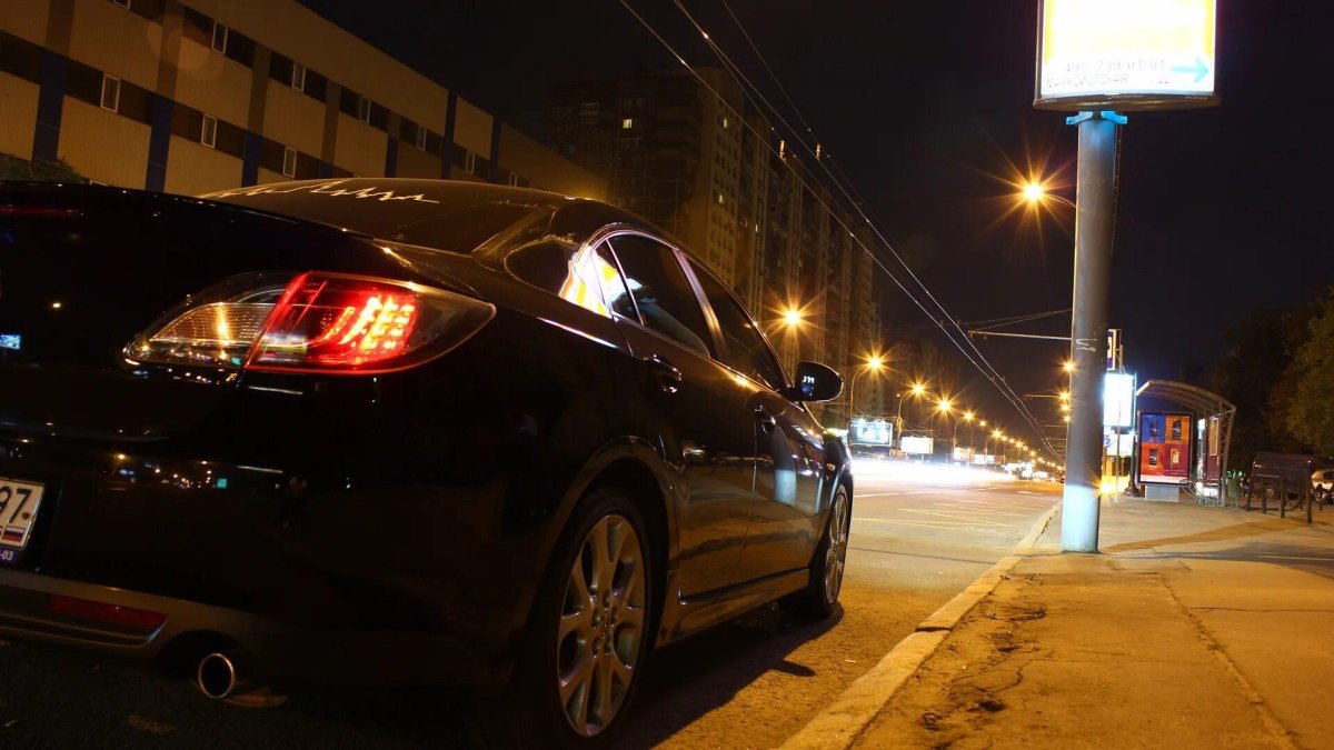 Мазда 6 GH ночью