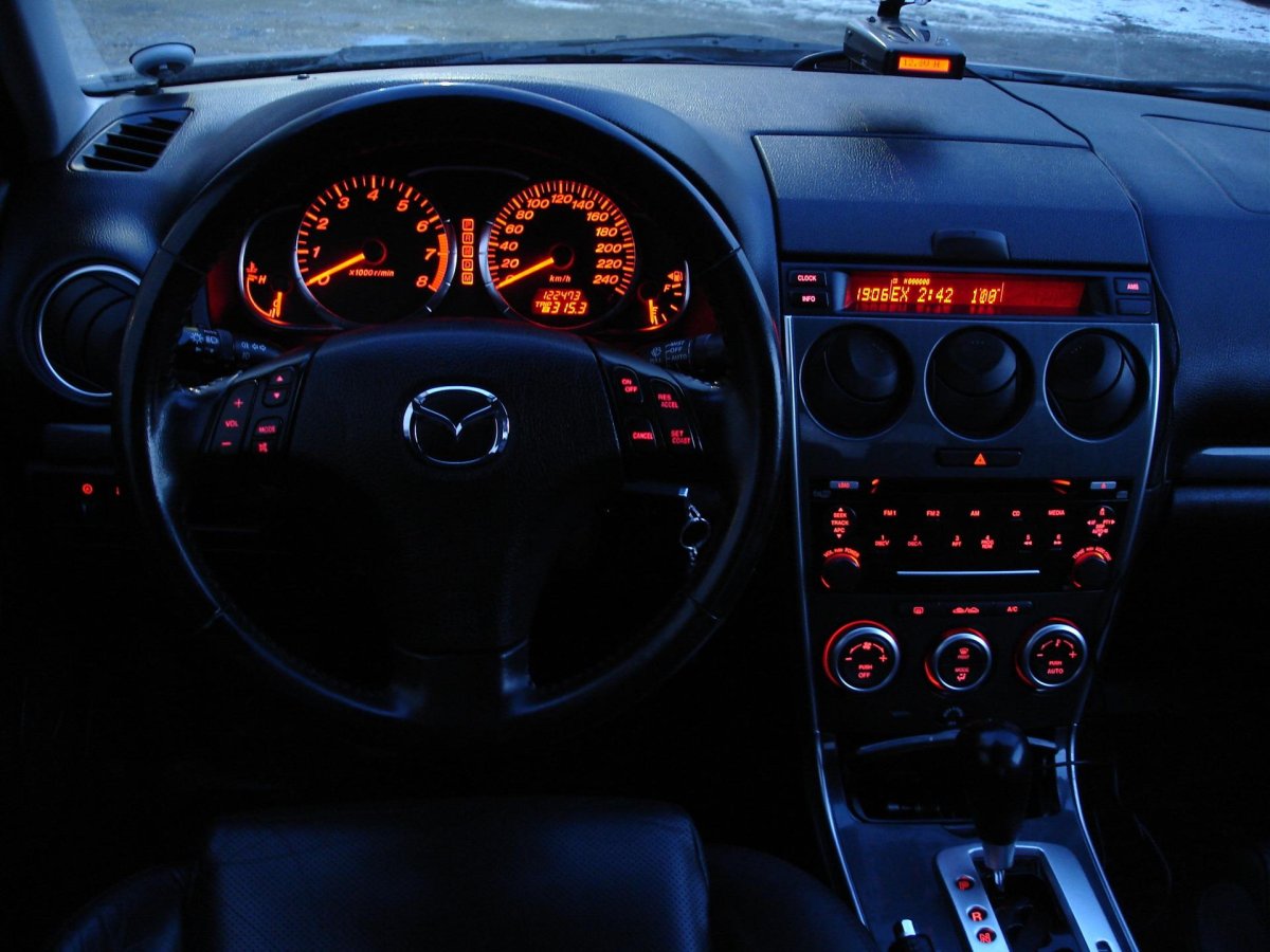 Mazda 6 gg черный салон