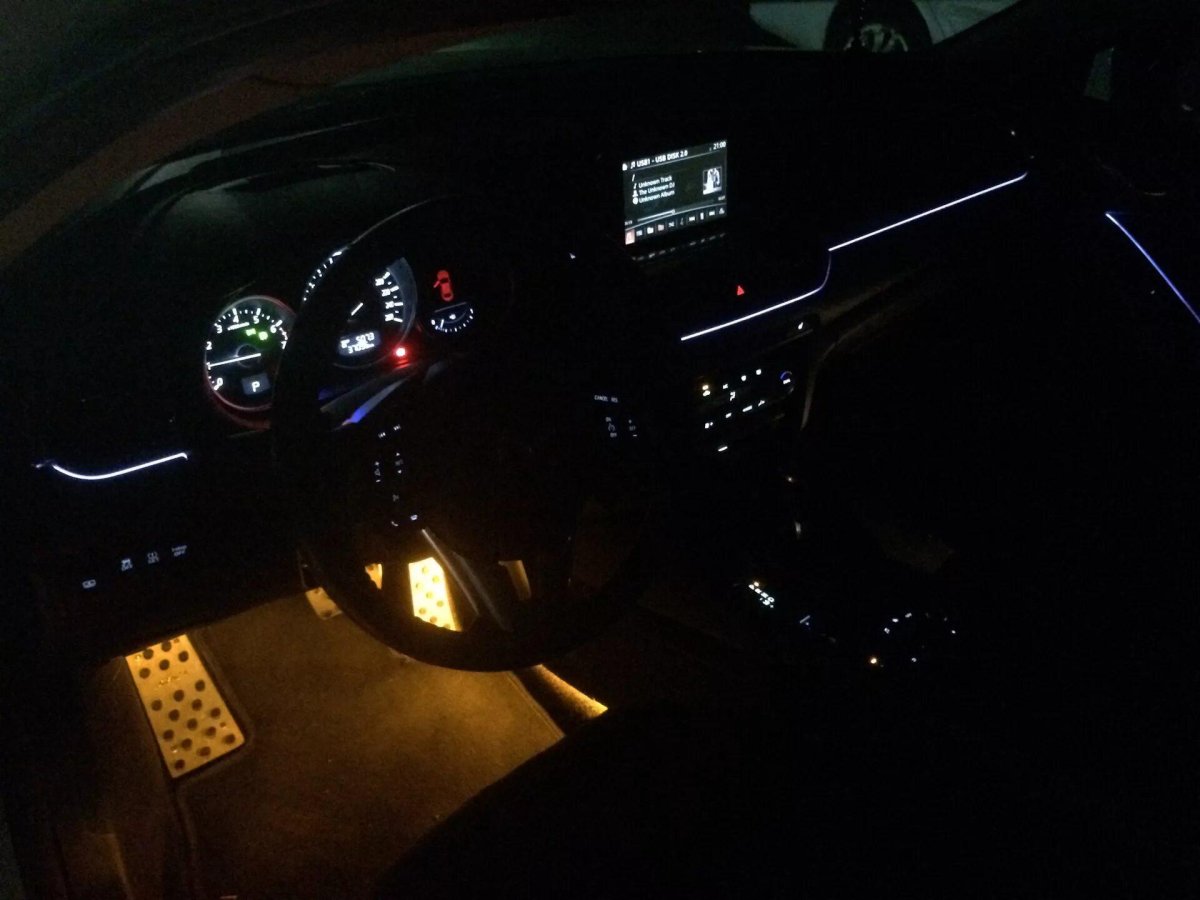 Мазда 6 2013 салон ночью