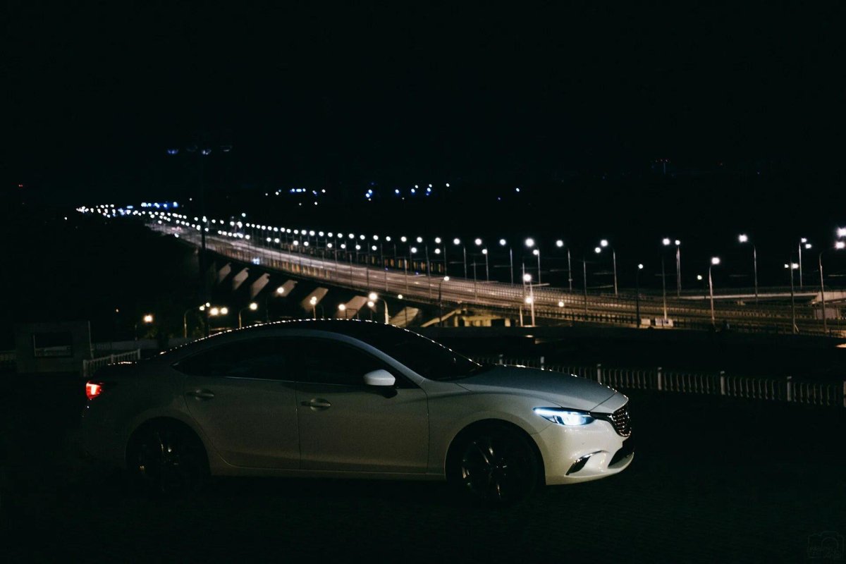 Мазда 6 GH ночью