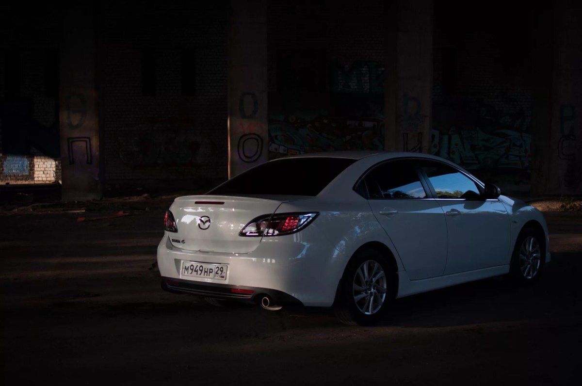 Мазда 6 GH белая