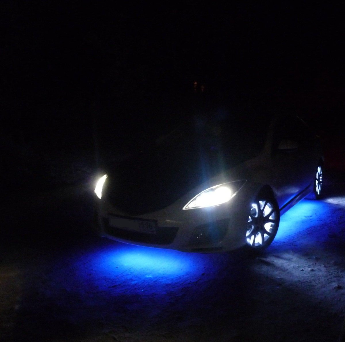 Мазда 6 фары ночью