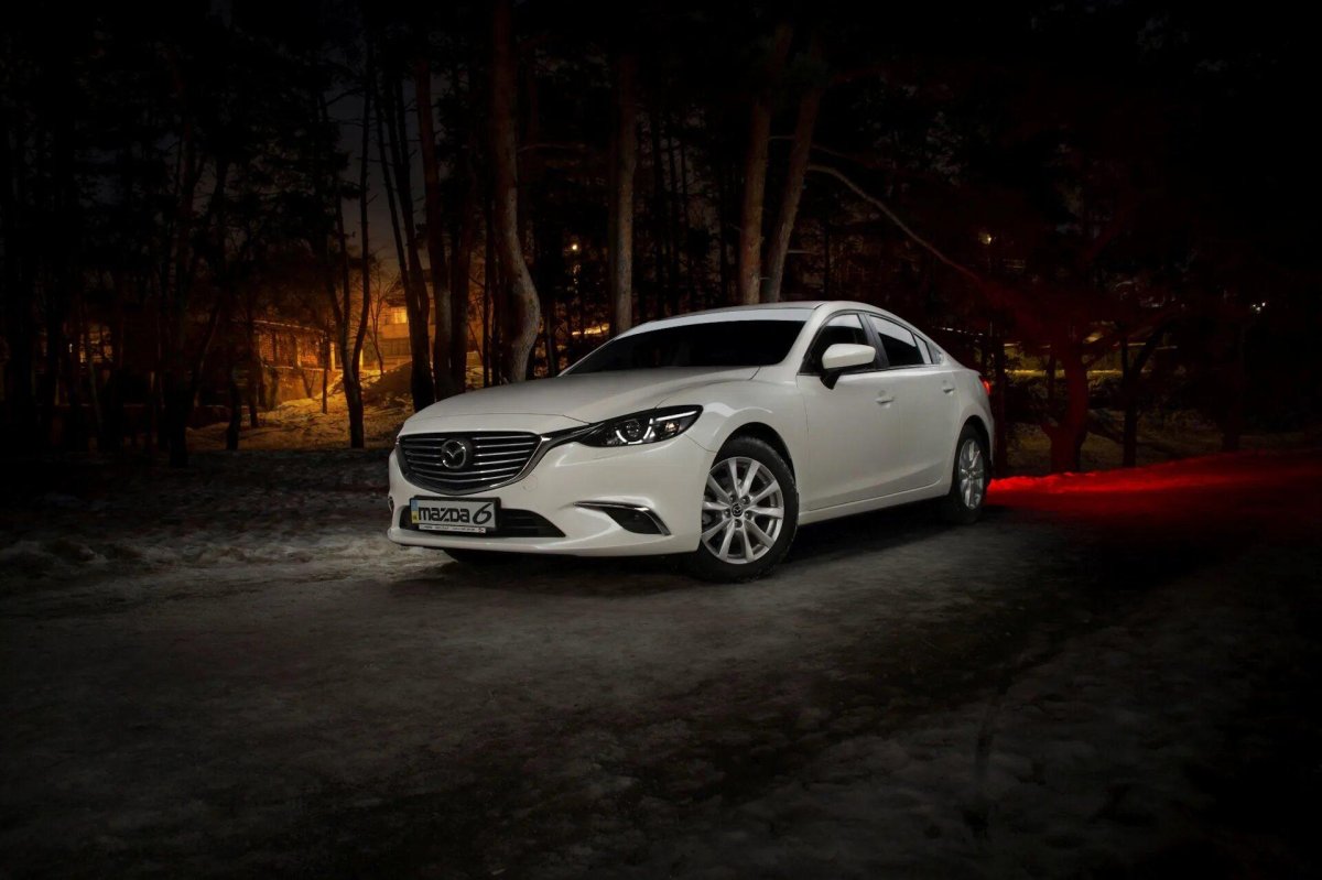 Mazda 6 белая