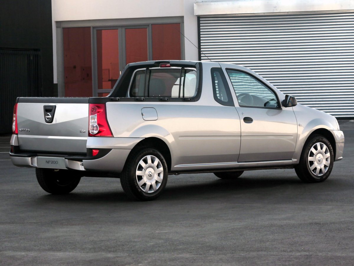 Nissan np200
