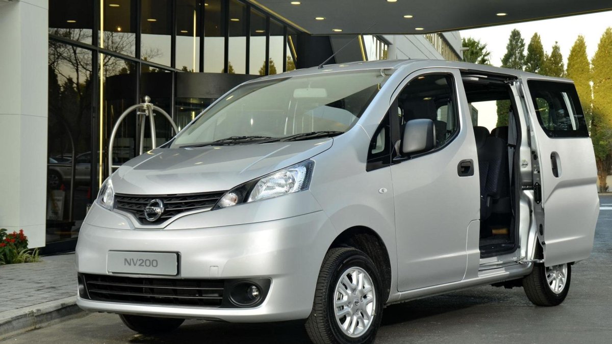 Ниссан нв 200