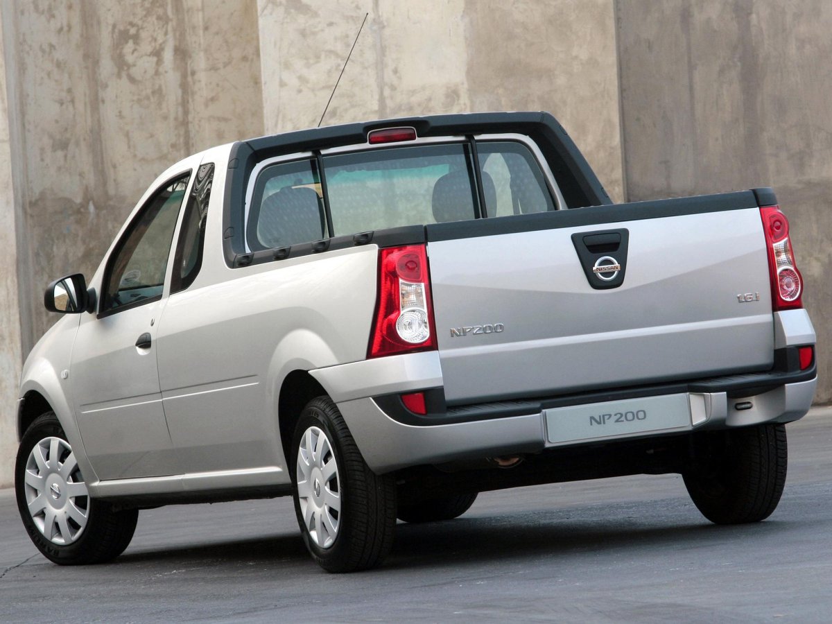 Nissan np200