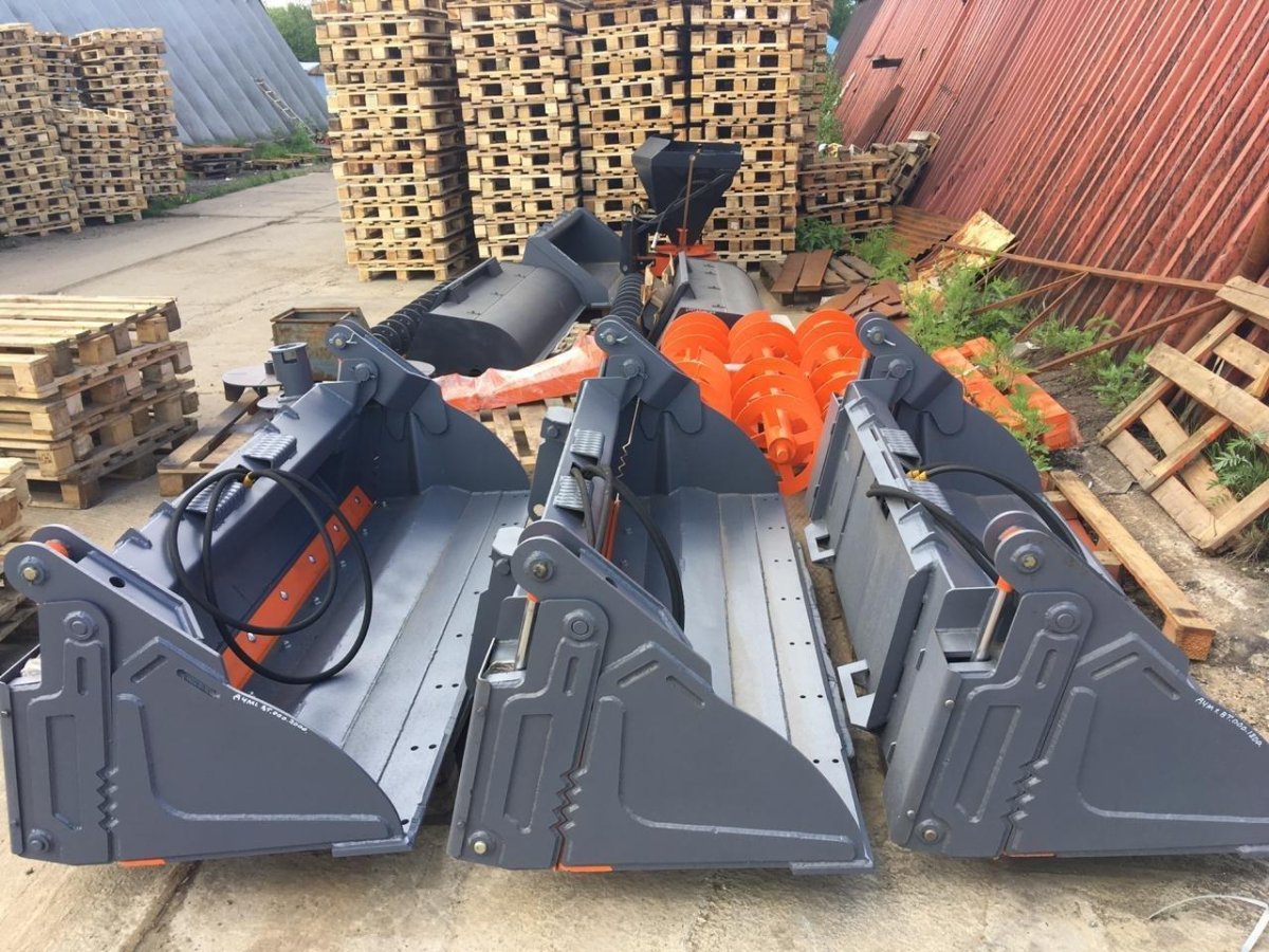 Челюстной ковш на Бобкэт