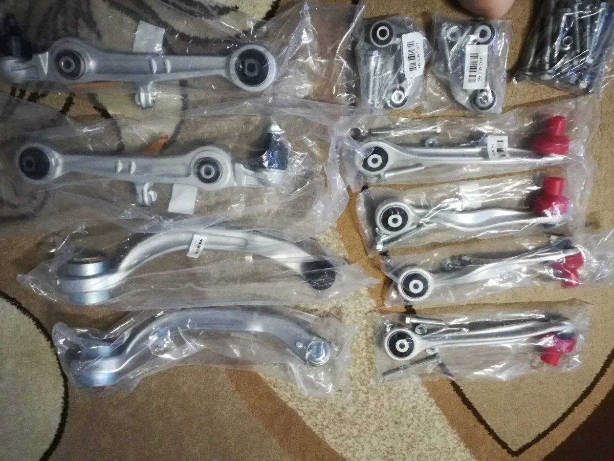 Комплект рычагов Audi Allroad c5 TRW