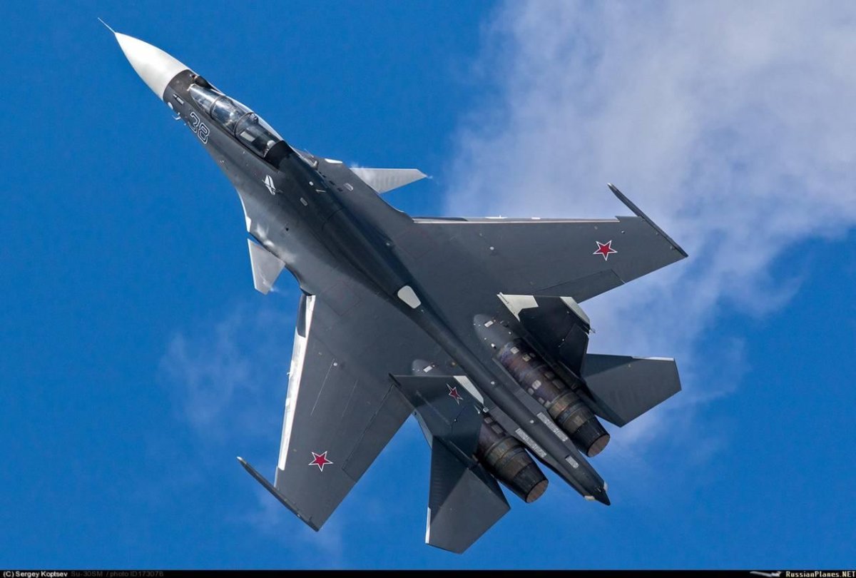 Истребитель Су-30см