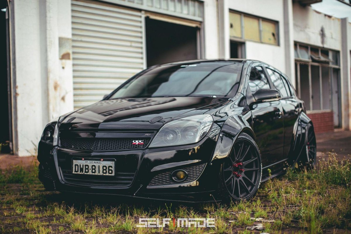 Opel Astra GTC 2010 Tuning