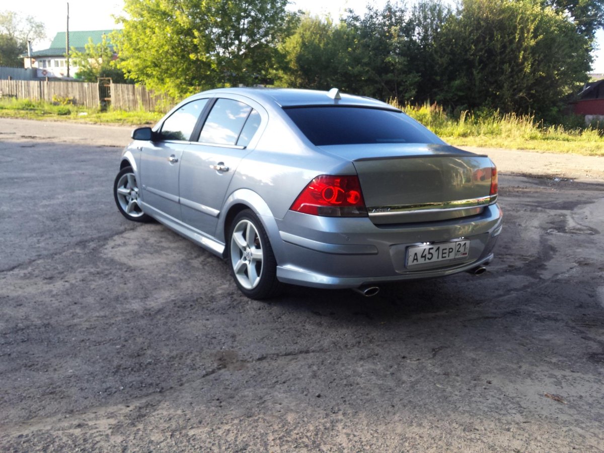 Opel Astra h седан обвес