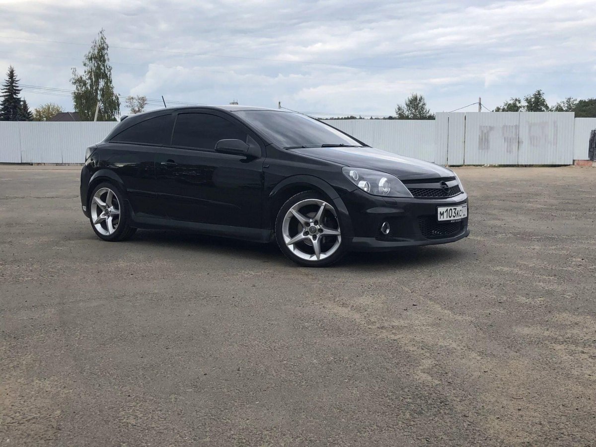 Opel Astra h GTC 2008