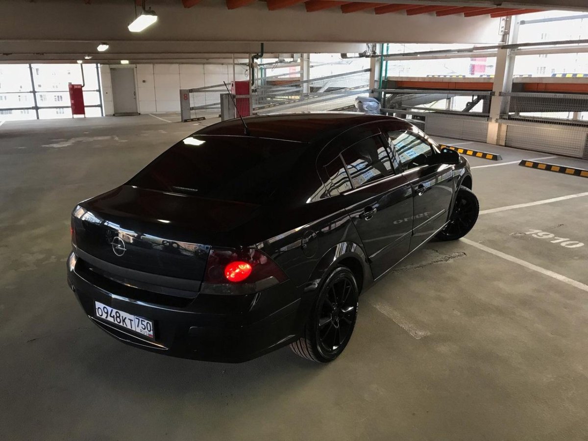 Астра 2008 седан антихром