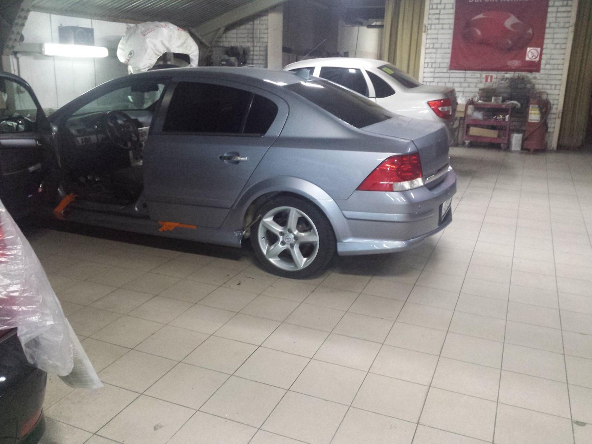 Opel Astra h седан обвес