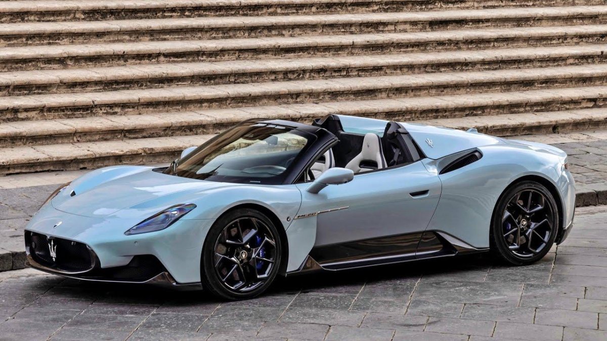 2023 Maserati mc20