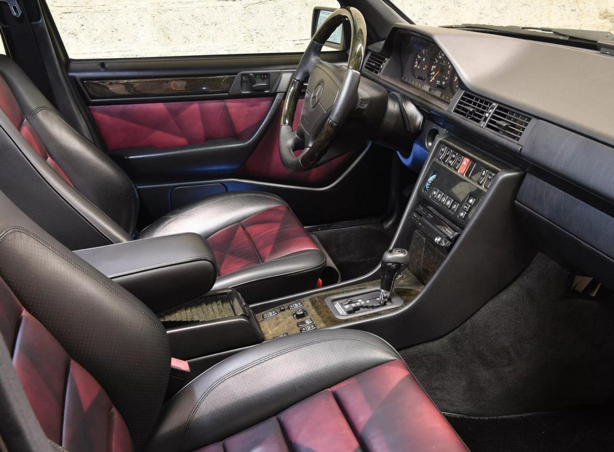 Мерседес 124 волчок салон