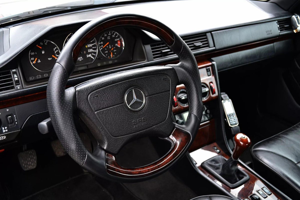 Mercedes w124 салон