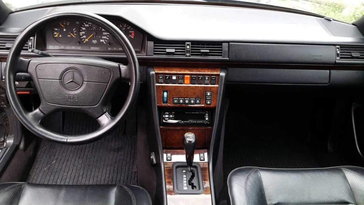 Мерседес 124 салон