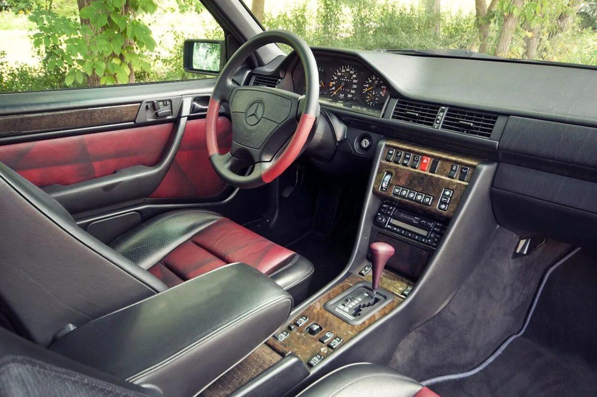 Мерседес Бенц w124 e500