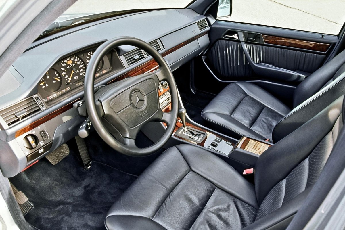 Мерседес Бенц w124