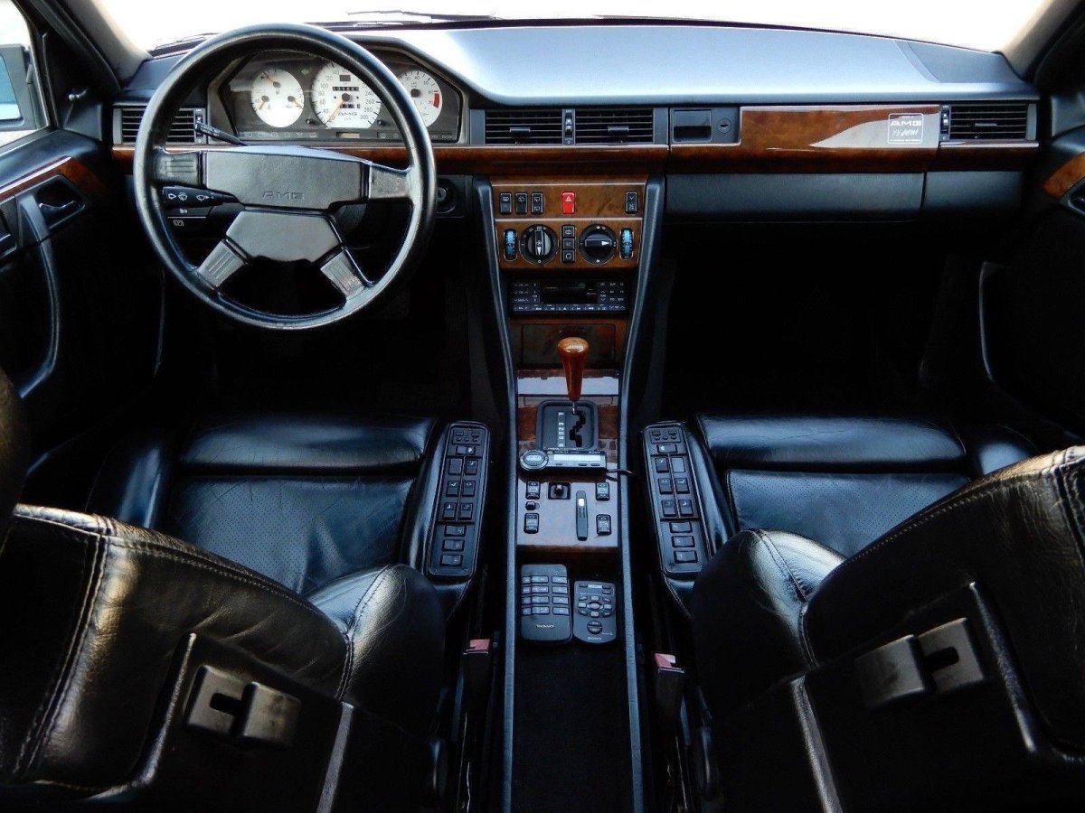Mercedes w124 AMG салон