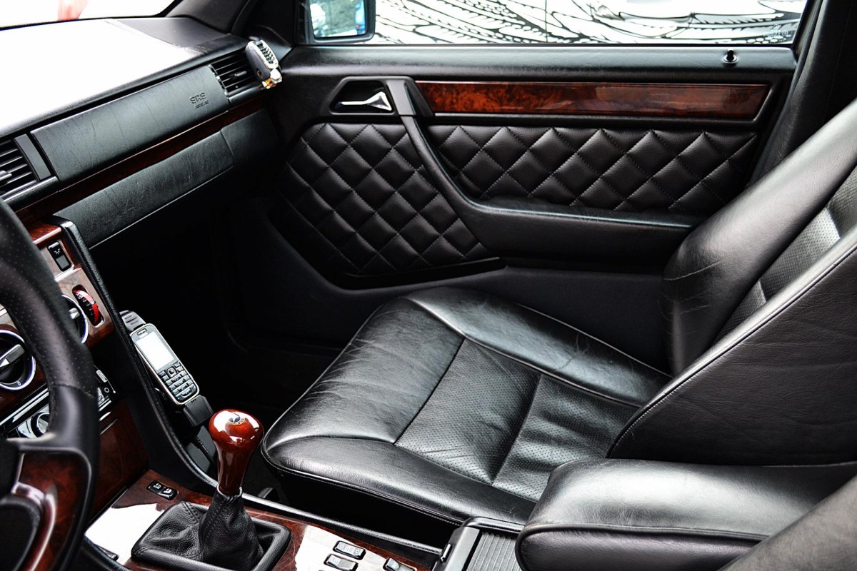 Mercedes-Benz w124 салон механика