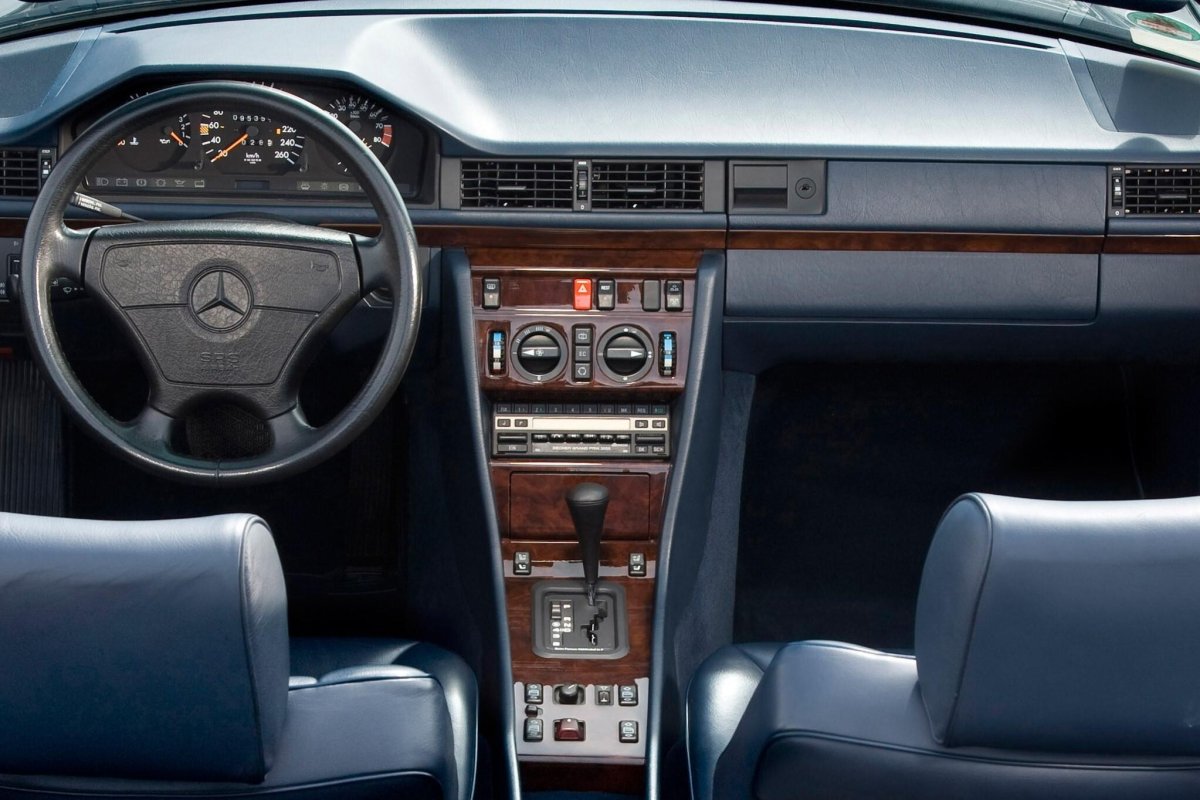 Мерседес Бенц w124