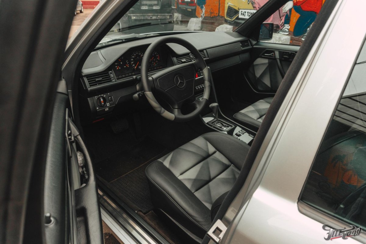 Мерседес 124 волчок салон