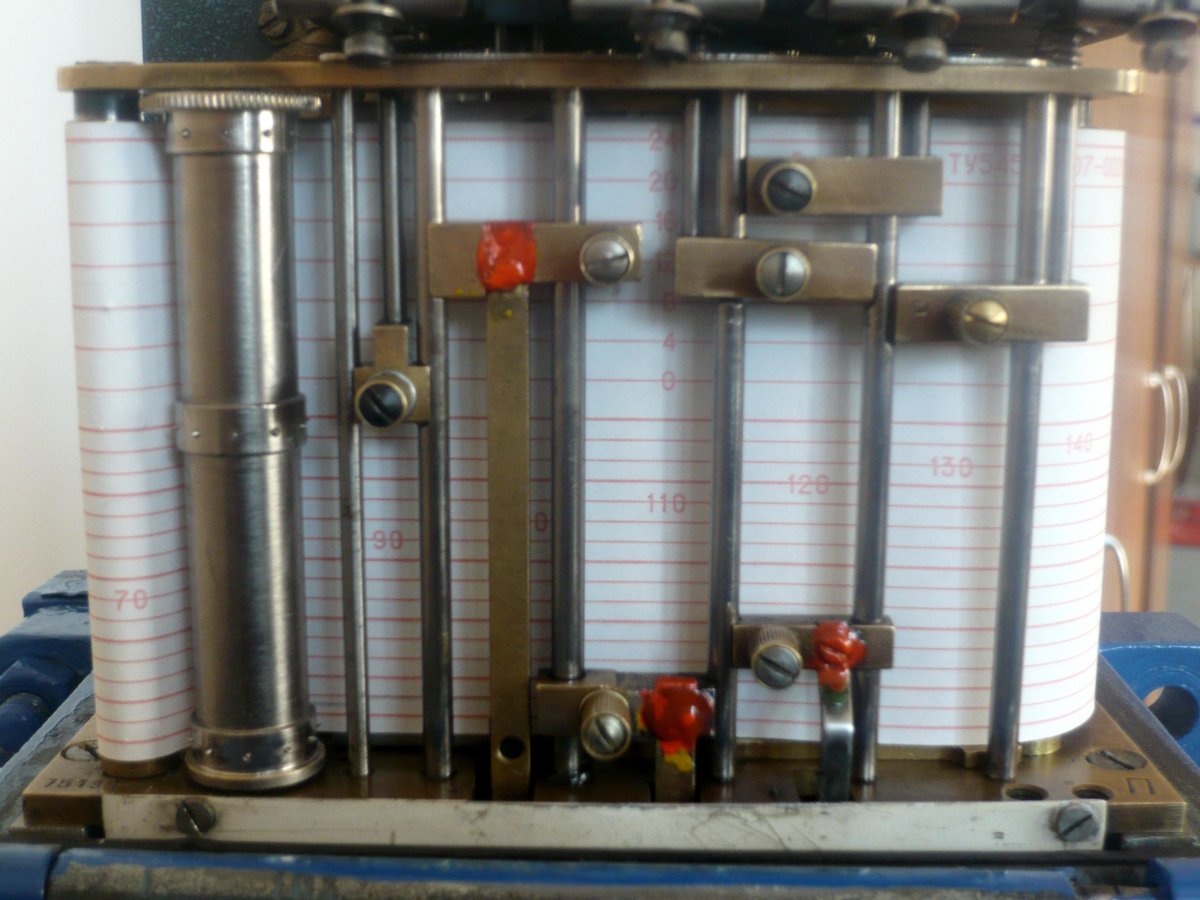 Регистрирующее устройство скоростемера 3сл-2м