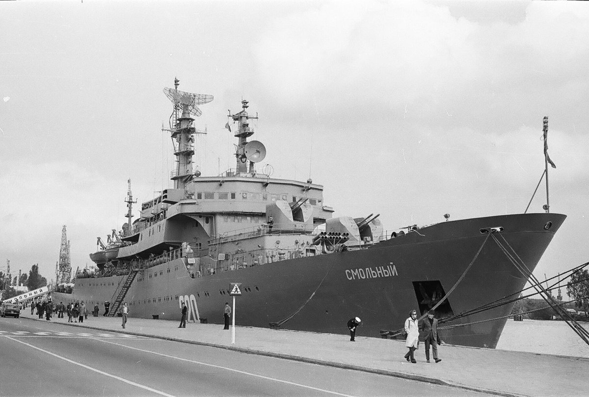 Танкер Смольный